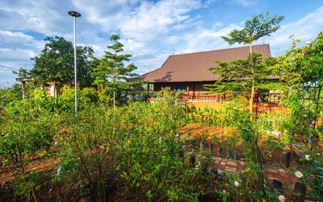 Phuong Nam Gia Trang Farmstay Gia Nghĩa Екстериор снимка